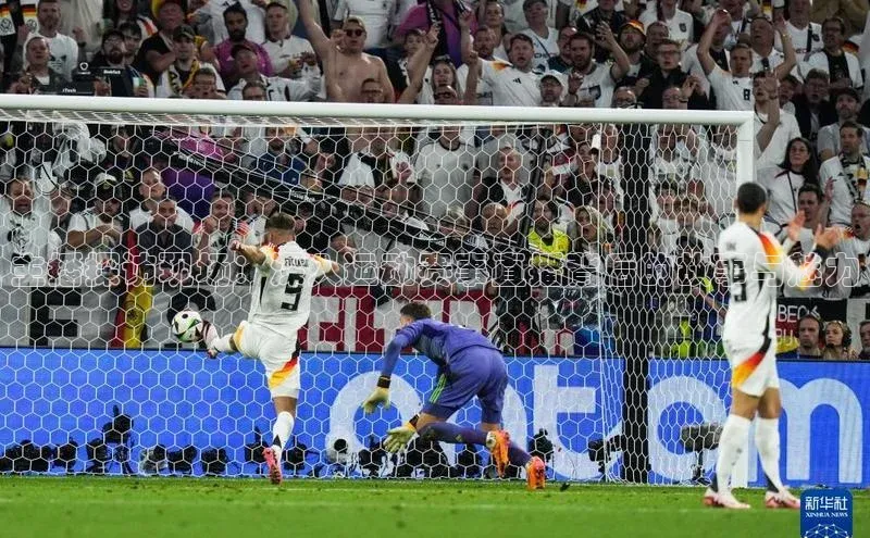 主播探访现场：深入运动赛事直播背后的故事与魅力